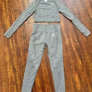 Chic Gray Gym Shark seamless Activewear Set